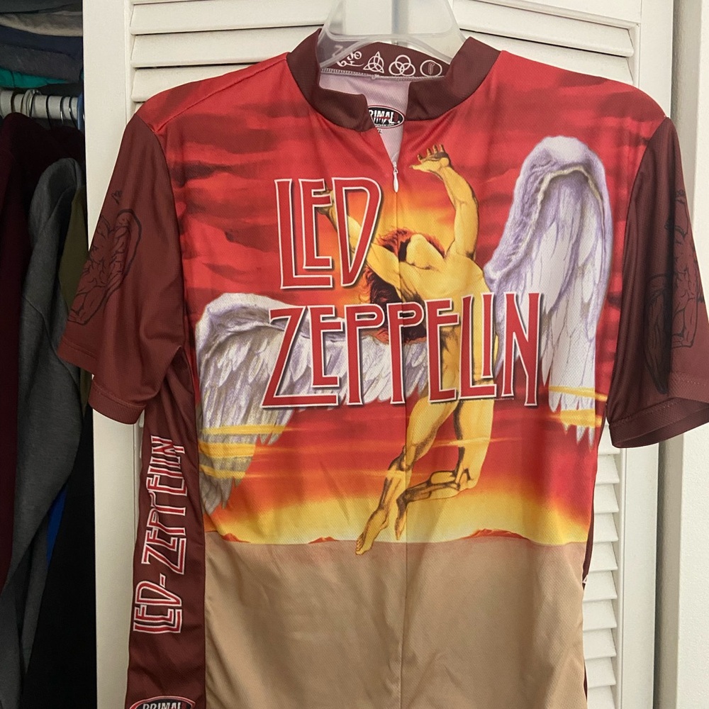 Short sleeve bicycle jersey